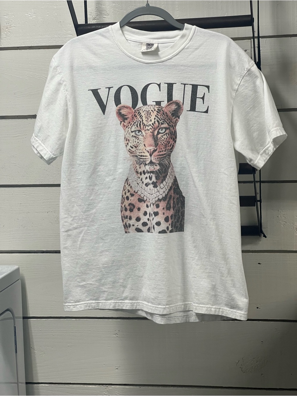 Comfort Colors White Vogue Leopard Graphic Tee